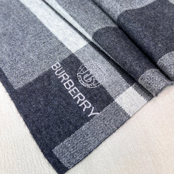 ブランドマフラー角部分ディテール